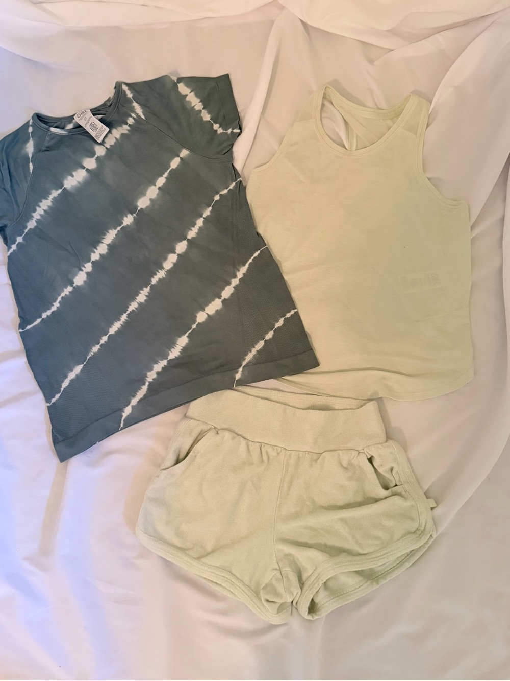 Athleta Girl 3 Pc Outfit Set L 12 Tie Dye Tee Tank Shorts Green EUC